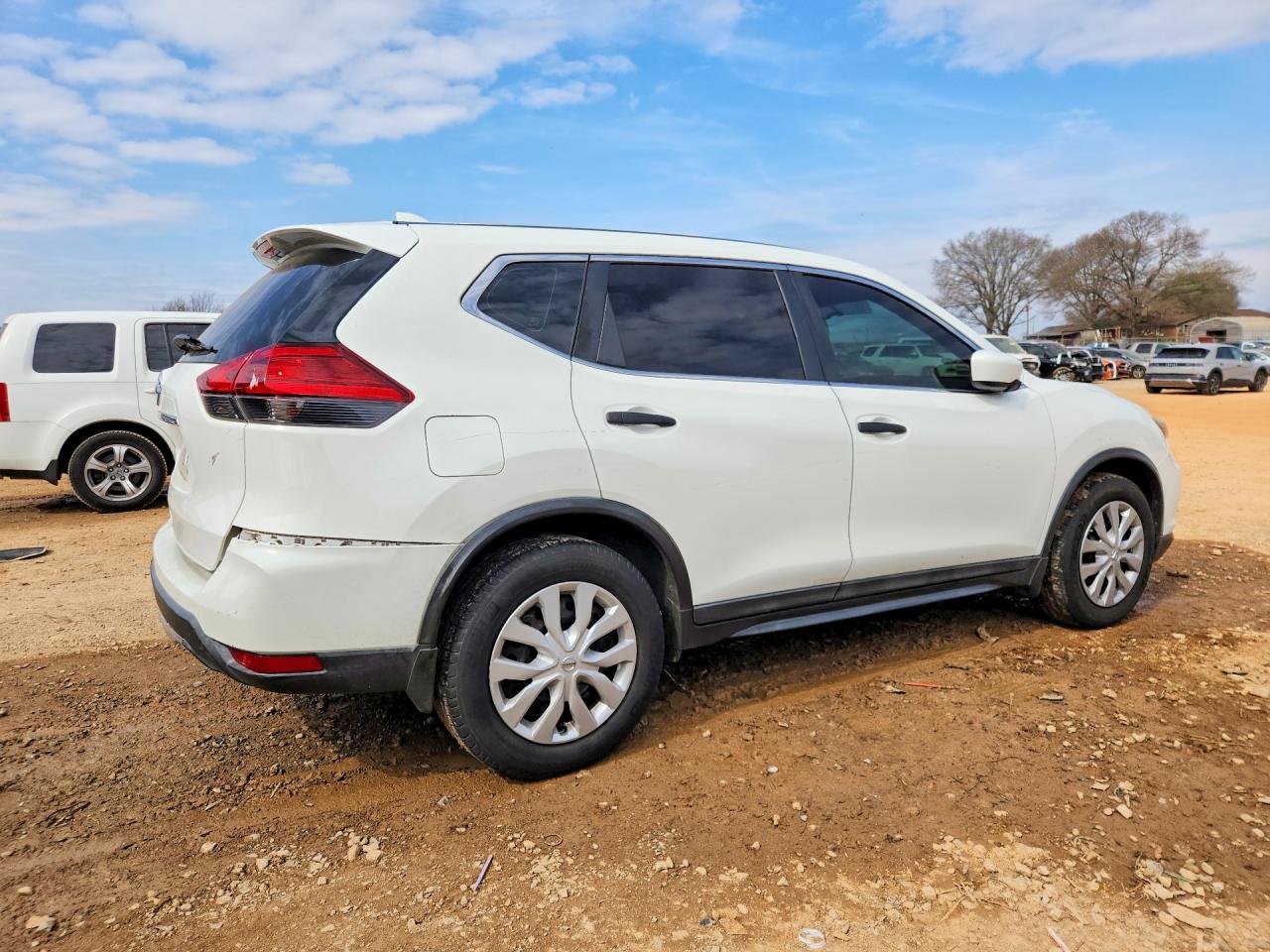 2017 NISSAN ROGUE S photo 5