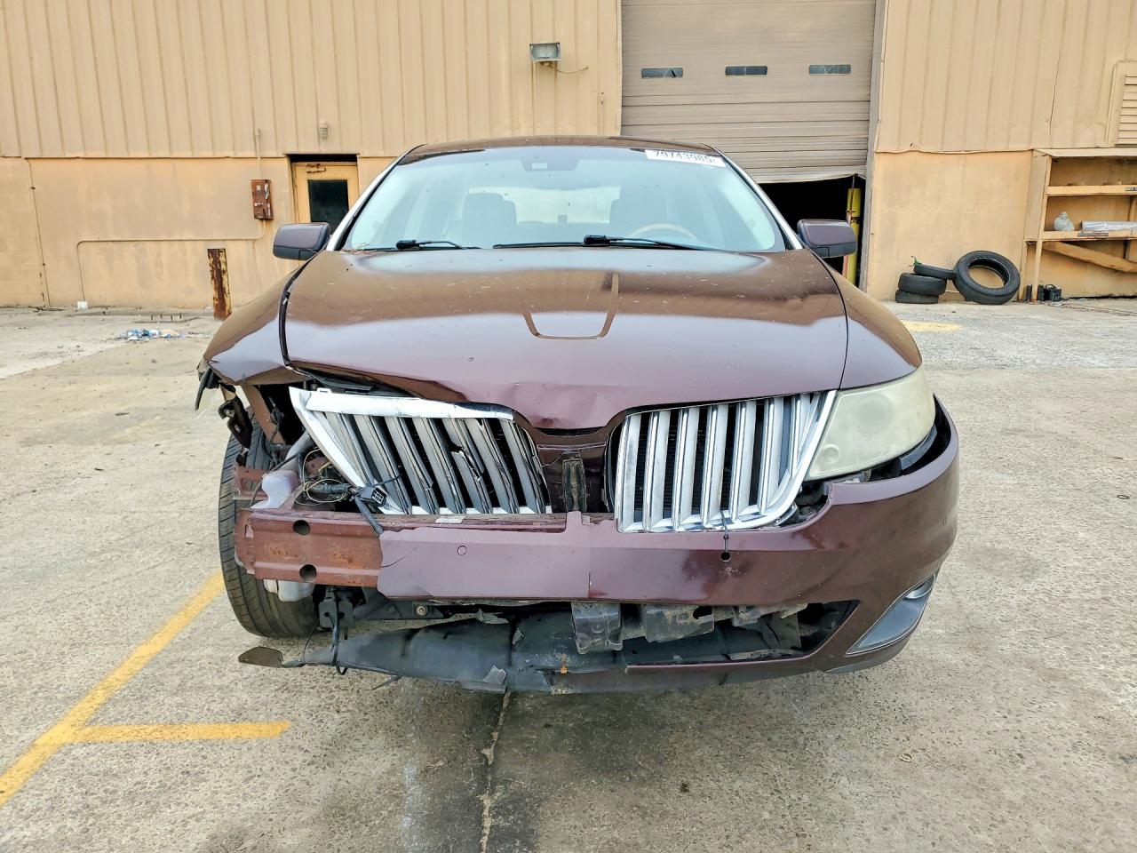 2009 LINCOLN MKS photo 5