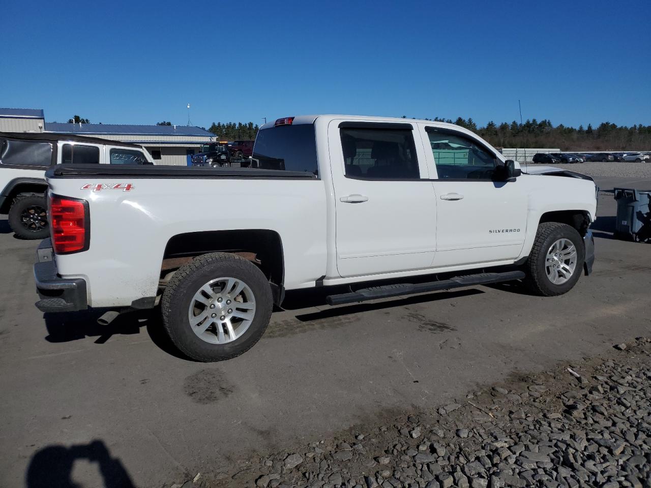 2017 CHEVROLET SILVERADO K1500 LT photo 7