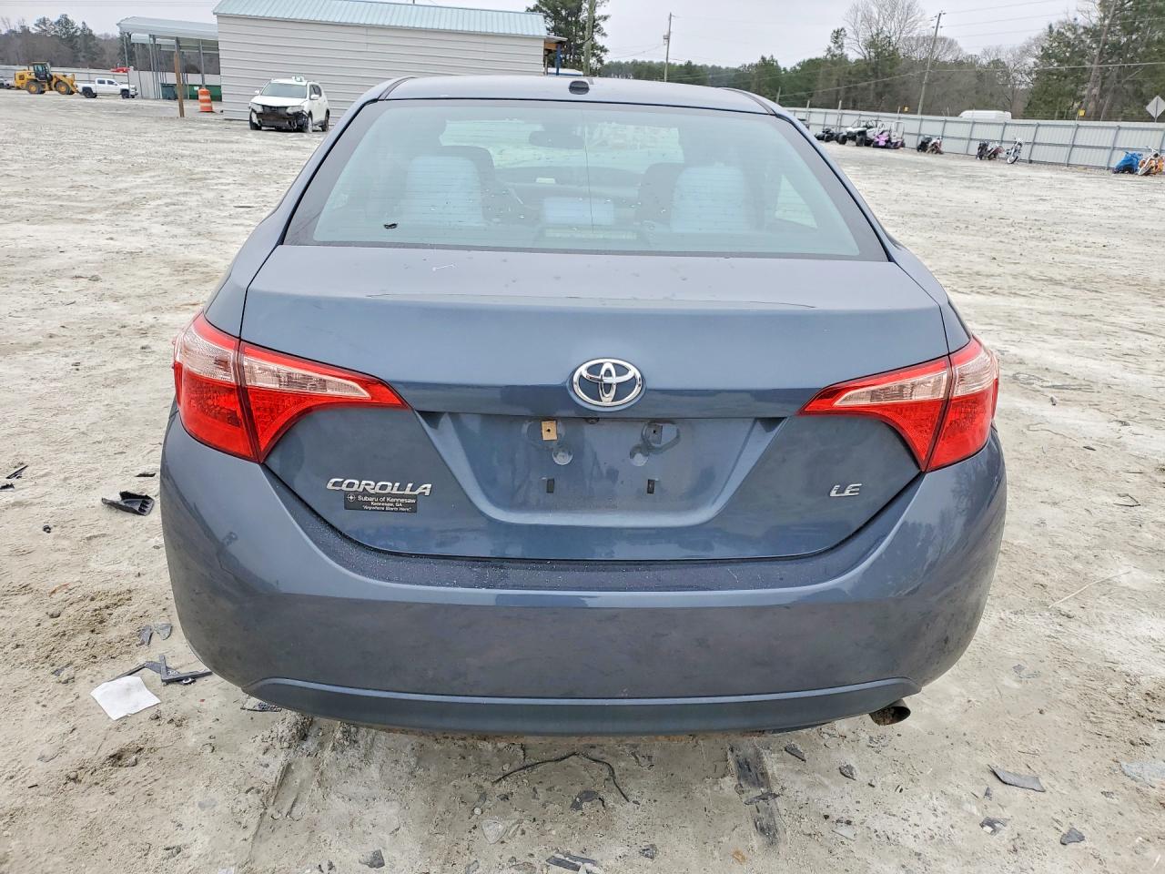 2017 TOYOTA COROLLA LE photo 11