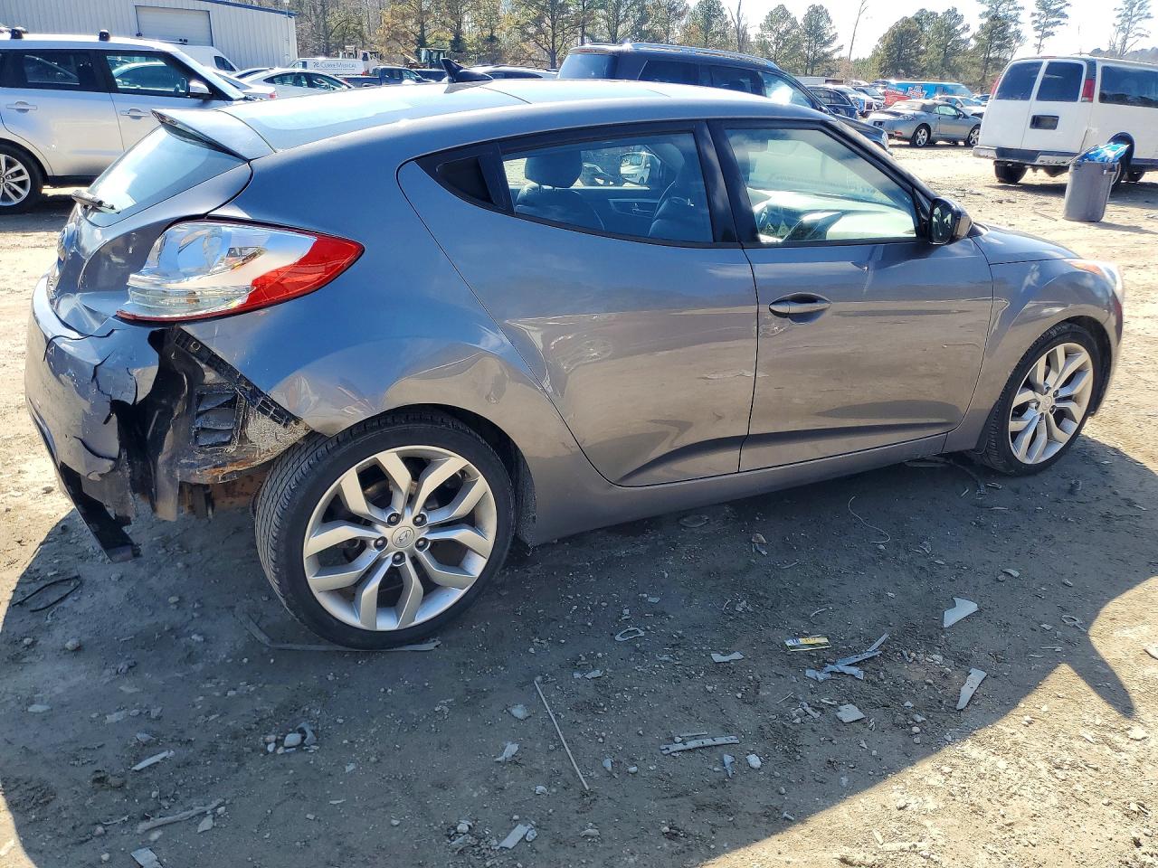2015 HYUNDAI VELOSTER BASE photo 5