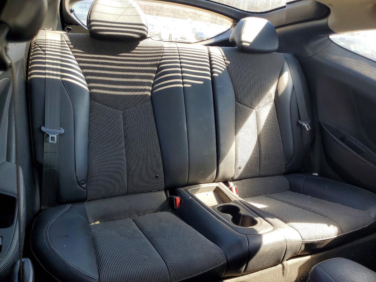 2015 HYUNDAI VELOSTER BASE photo 19