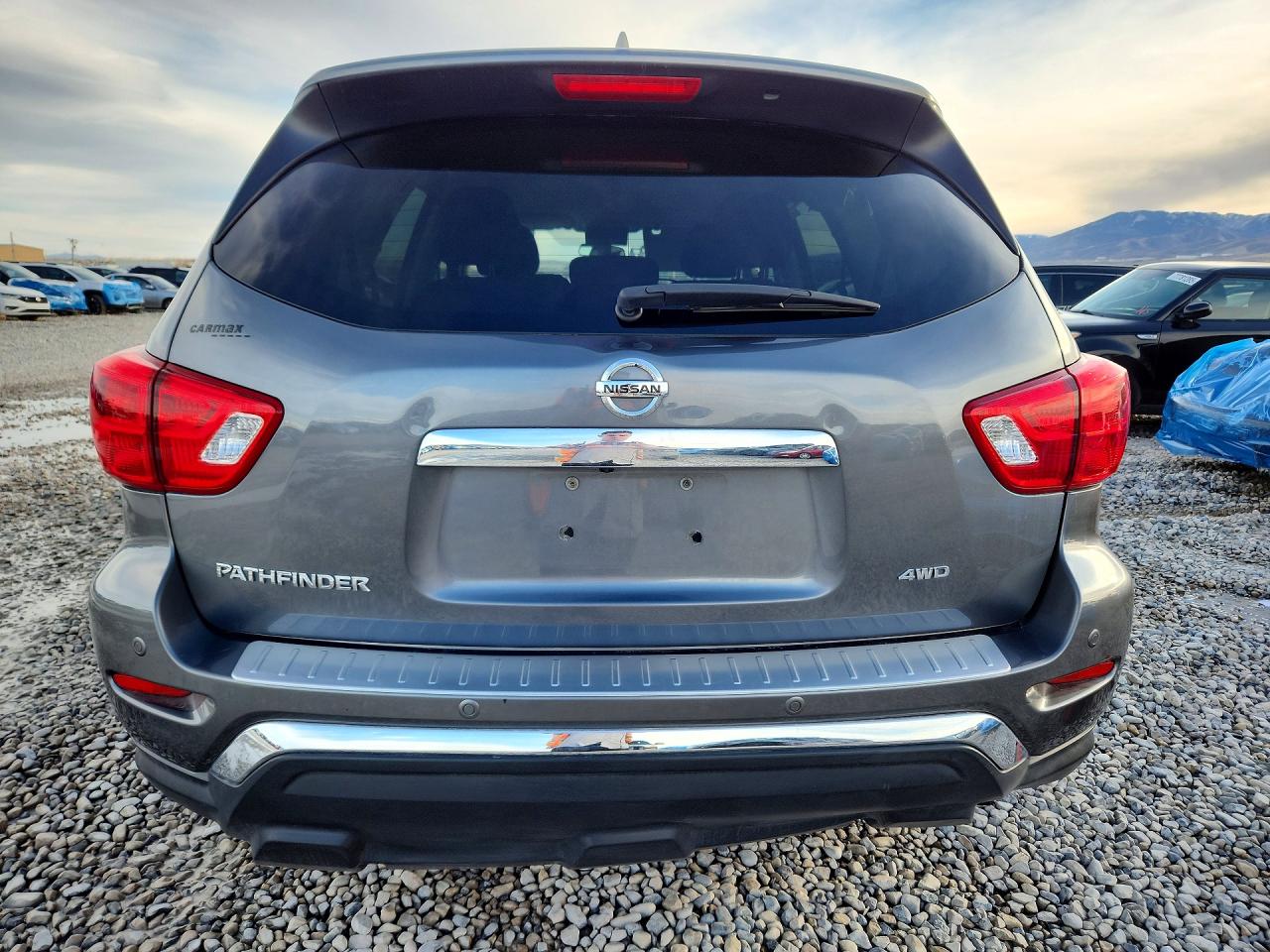 2020 NISSAN PATHFINDER S photo 11