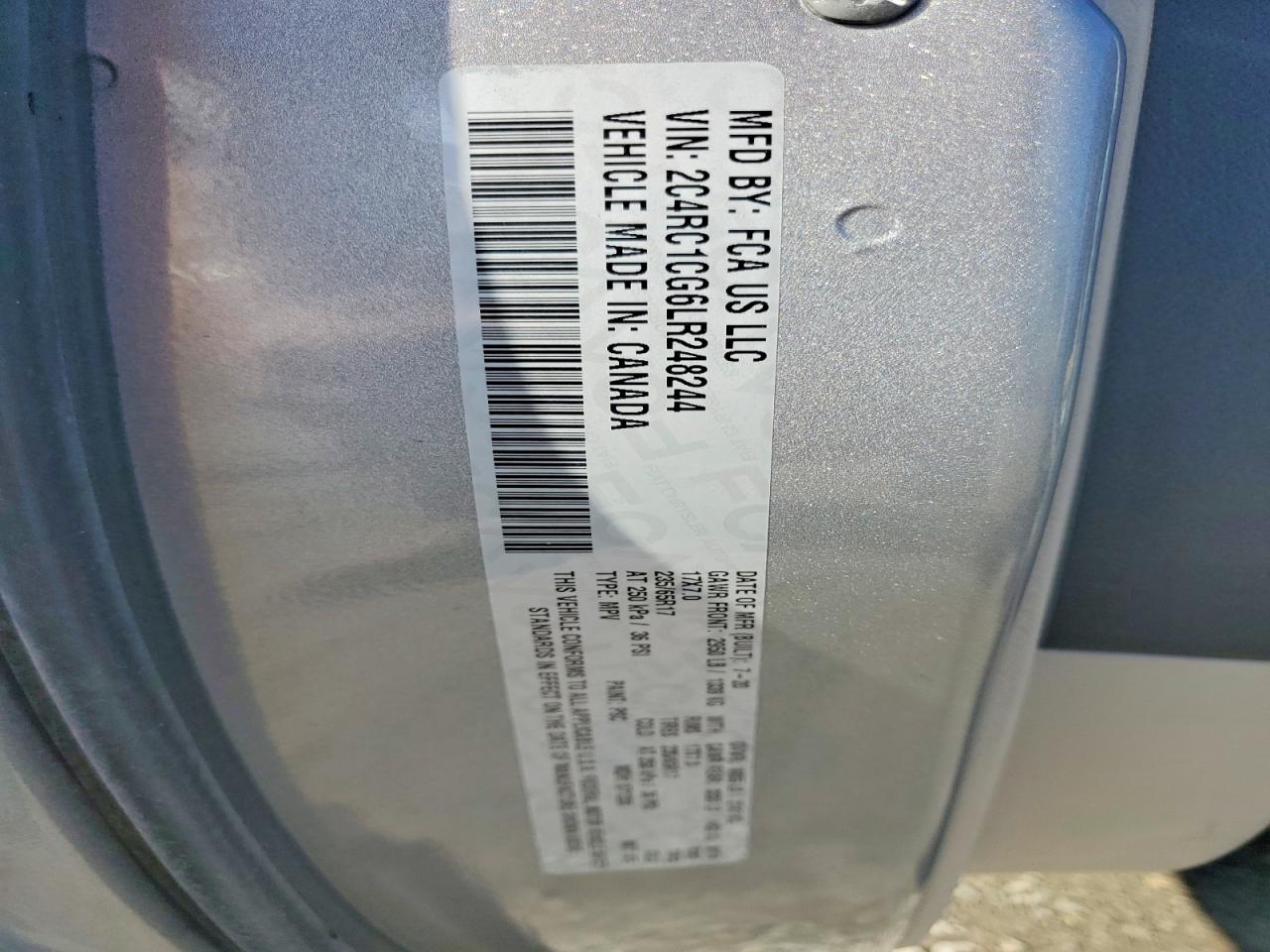2020 CHRYSLER VOYAGER photo 25