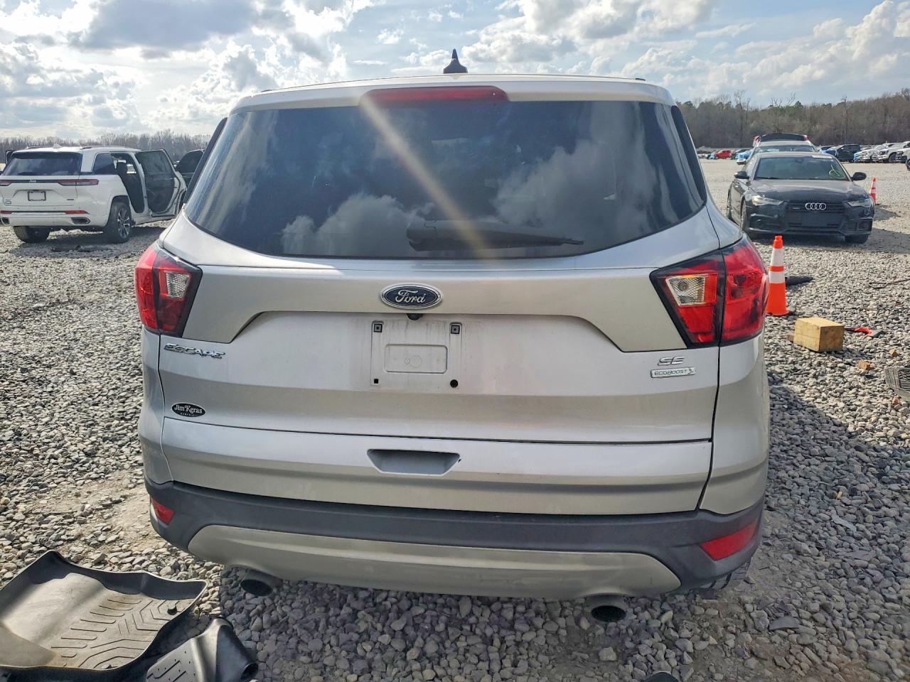 2019 FORD ESCAPE SE photo 16