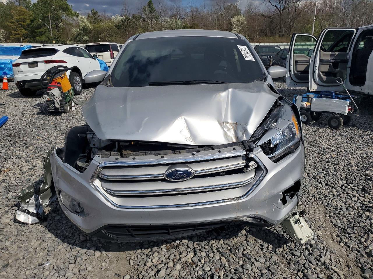 2019 FORD ESCAPE SE photo 13