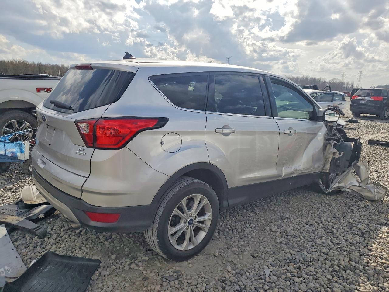 2019 FORD ESCAPE SE photo 7