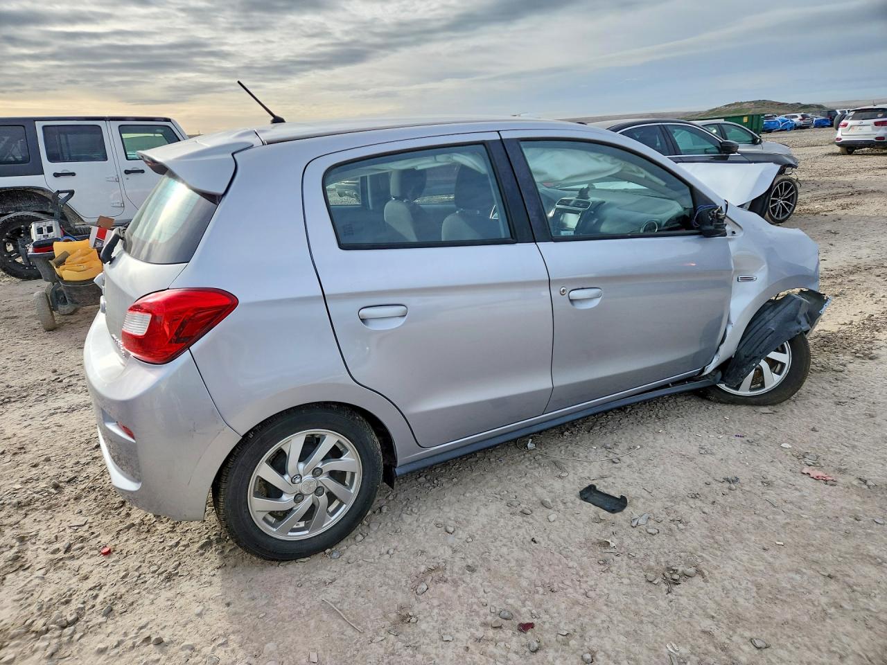 2017 MITSUBISHI MIRAGE SE photo 5