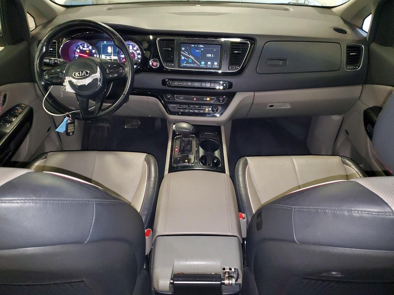 2018 KIA SEDONA SX photo 22