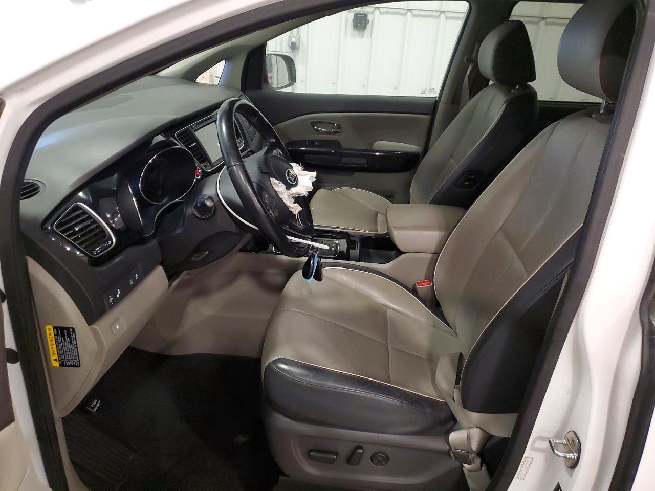 2018 KIA SEDONA SX photo 19