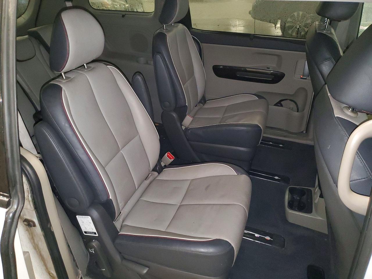 2018 KIA SEDONA SX photo 31