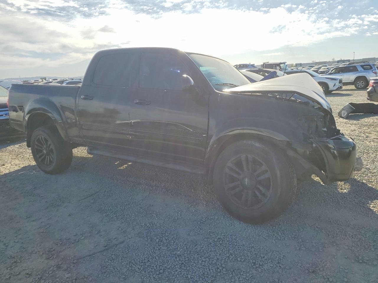 2004 TOYOTA TUNDRA LIMITED photo 4
