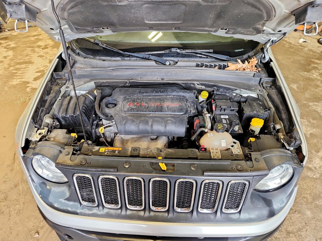 2017 JEEP RENEGADE SPORT photo 23