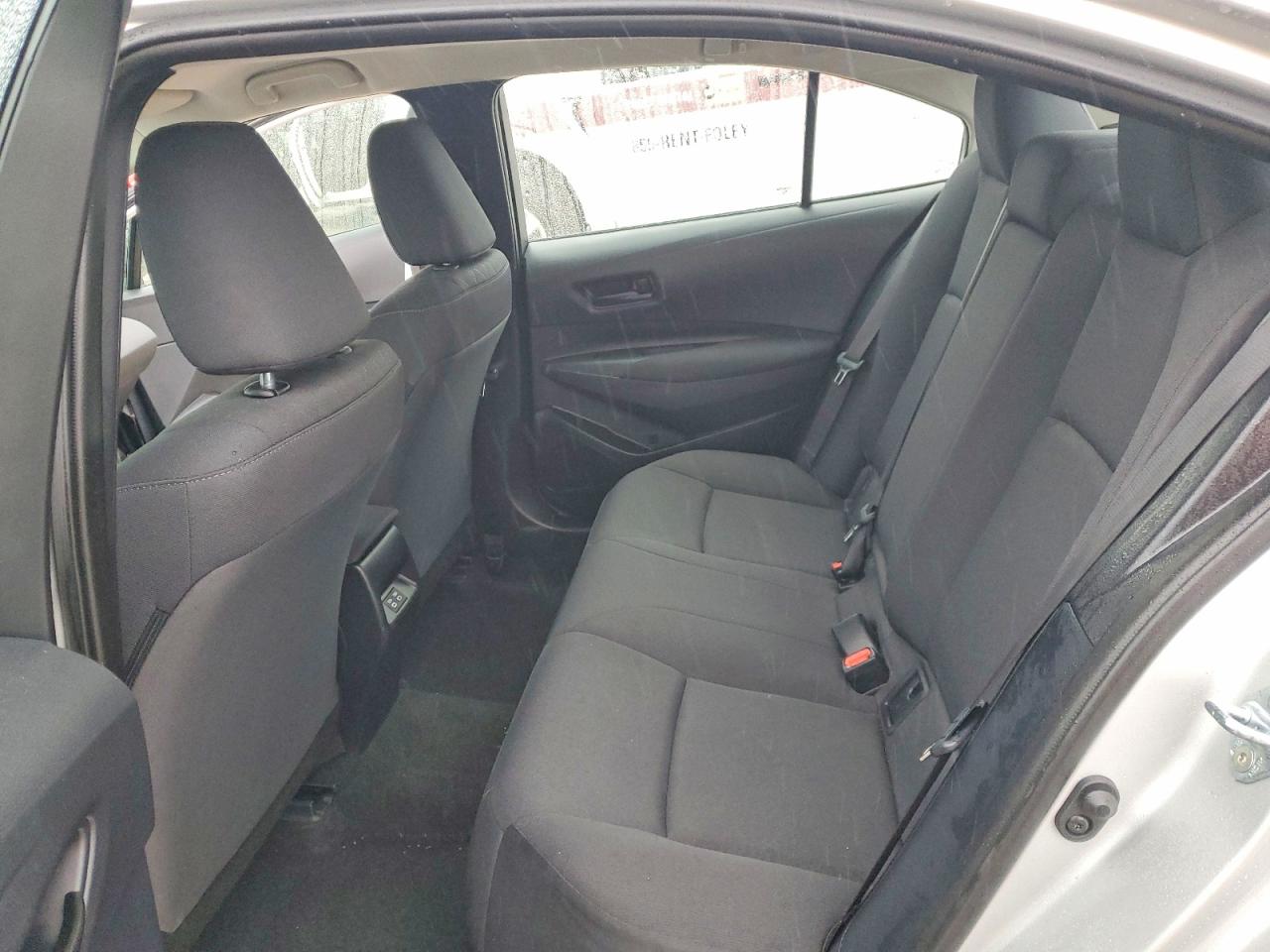 2025 TOYOTA COROLLA LE photo 19