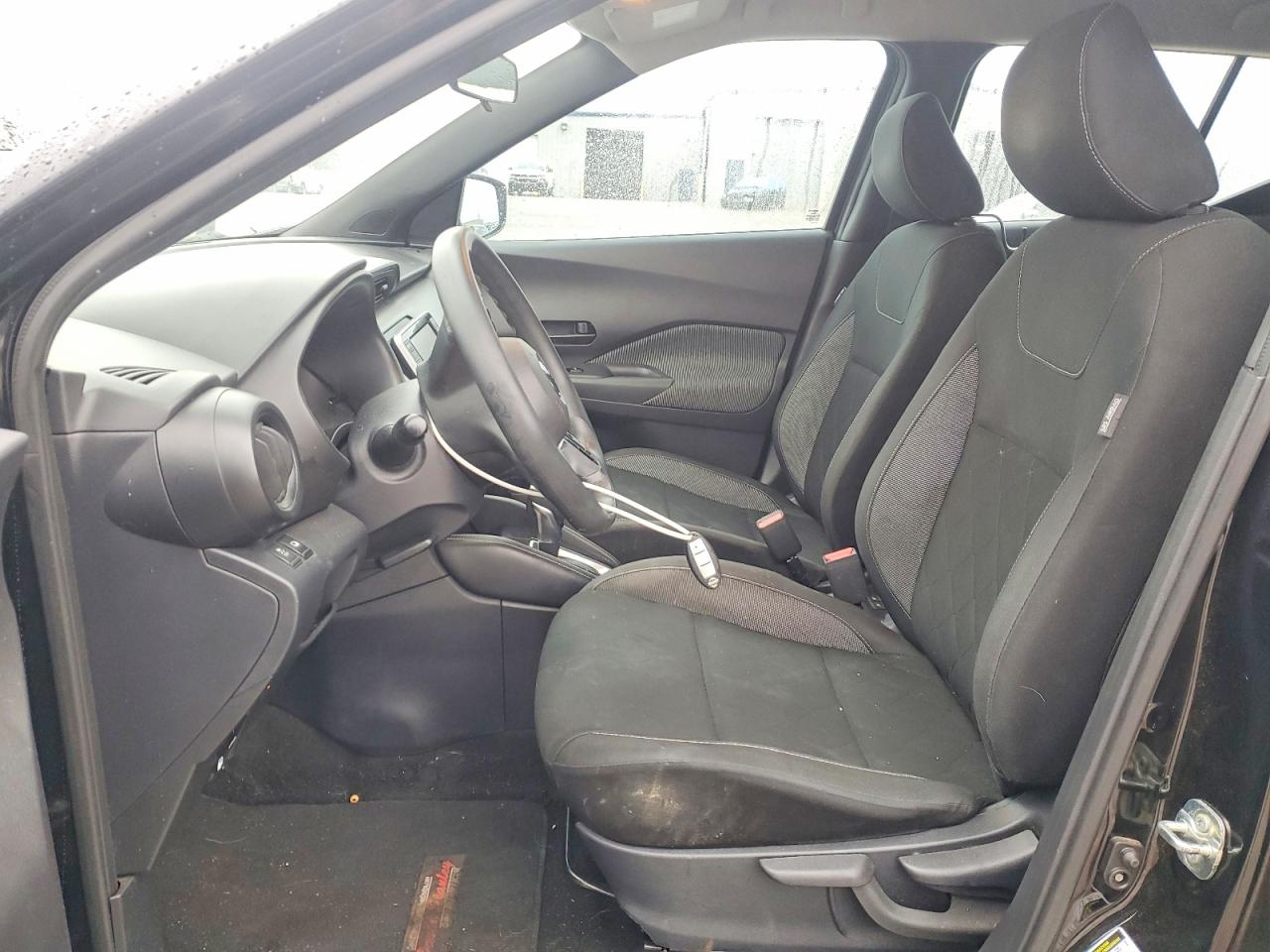 2019 NISSAN KICKS S photo 7