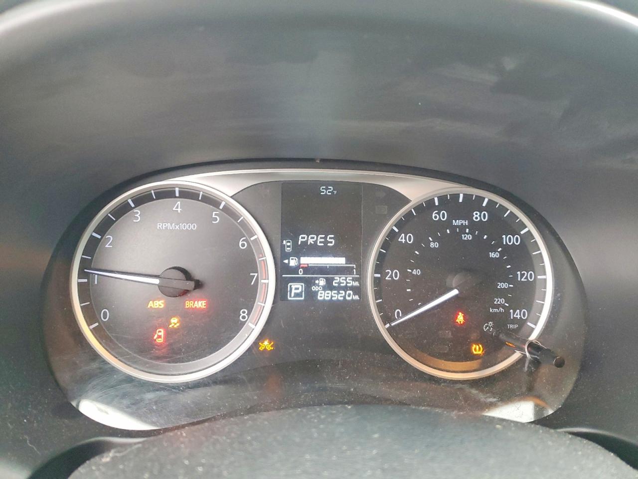 2019 NISSAN KICKS S photo 9