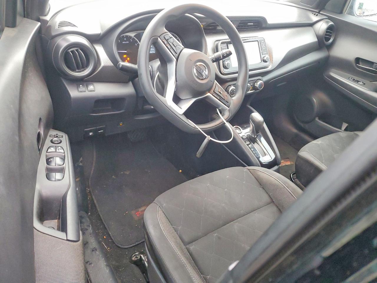 2019 NISSAN KICKS S photo 8