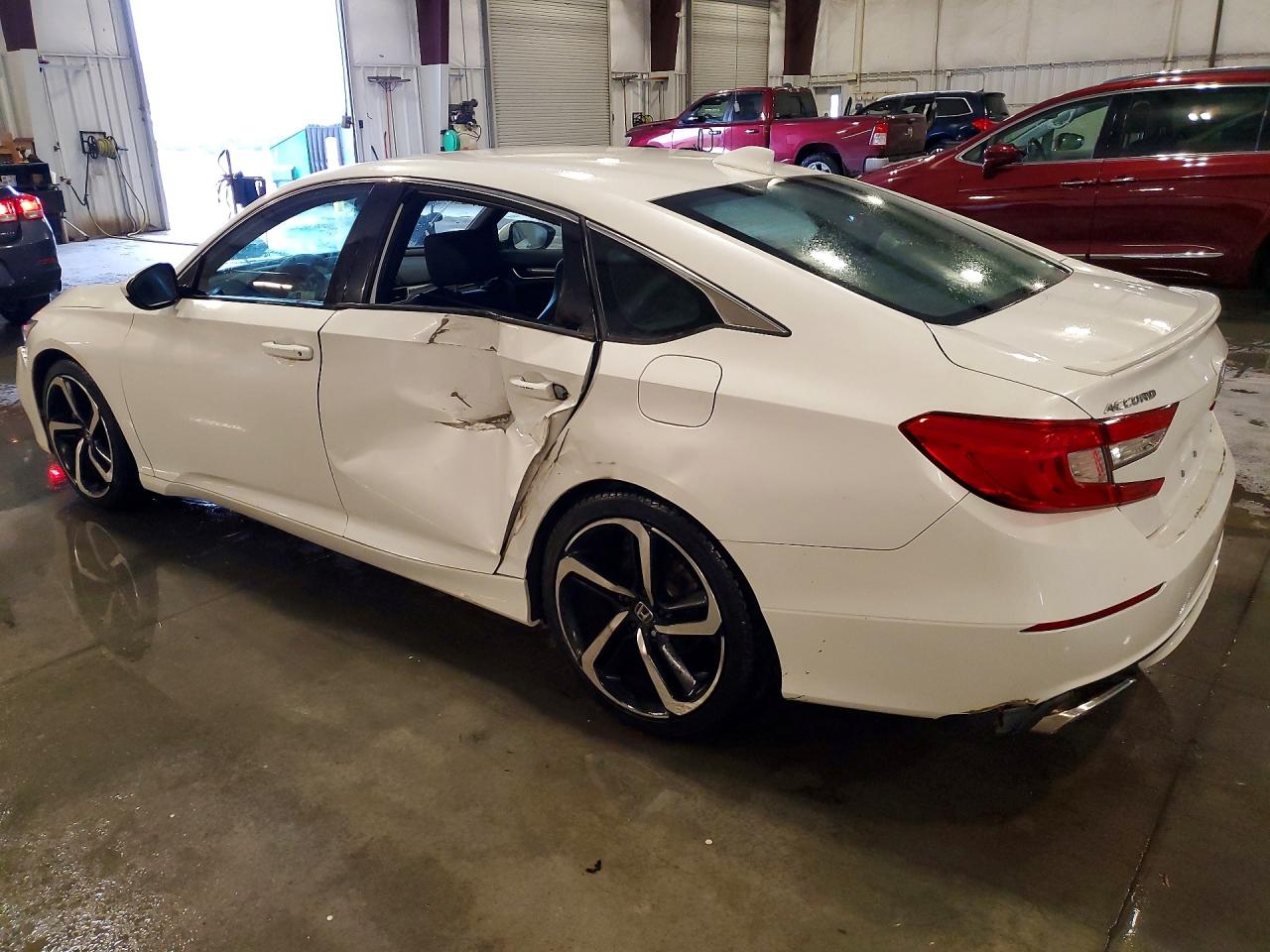 2018 HONDA ACCORD SPORT photo 2