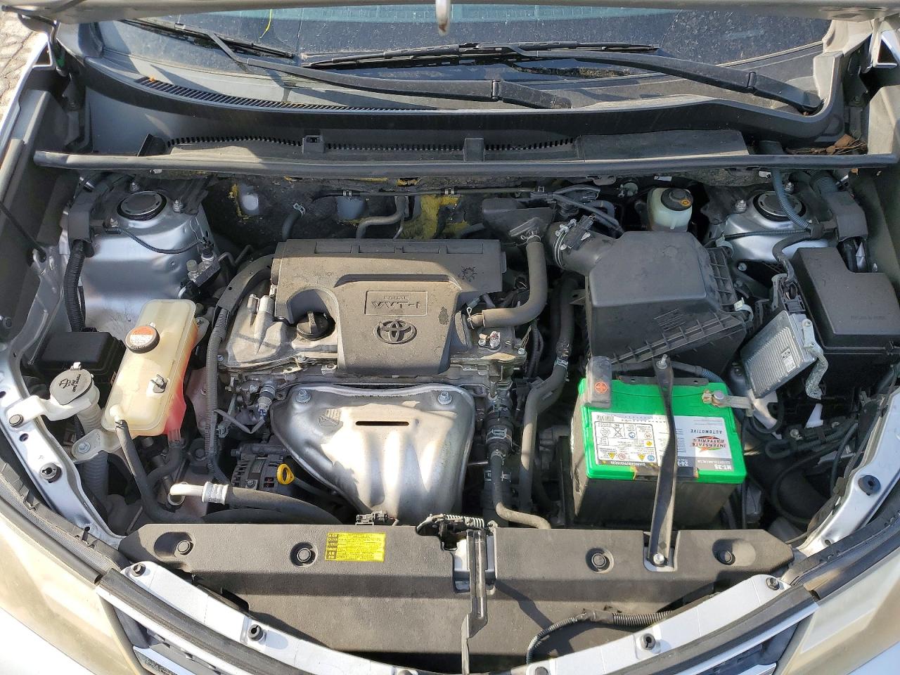 2015 TOYOTA RAV4 XLE photo 12