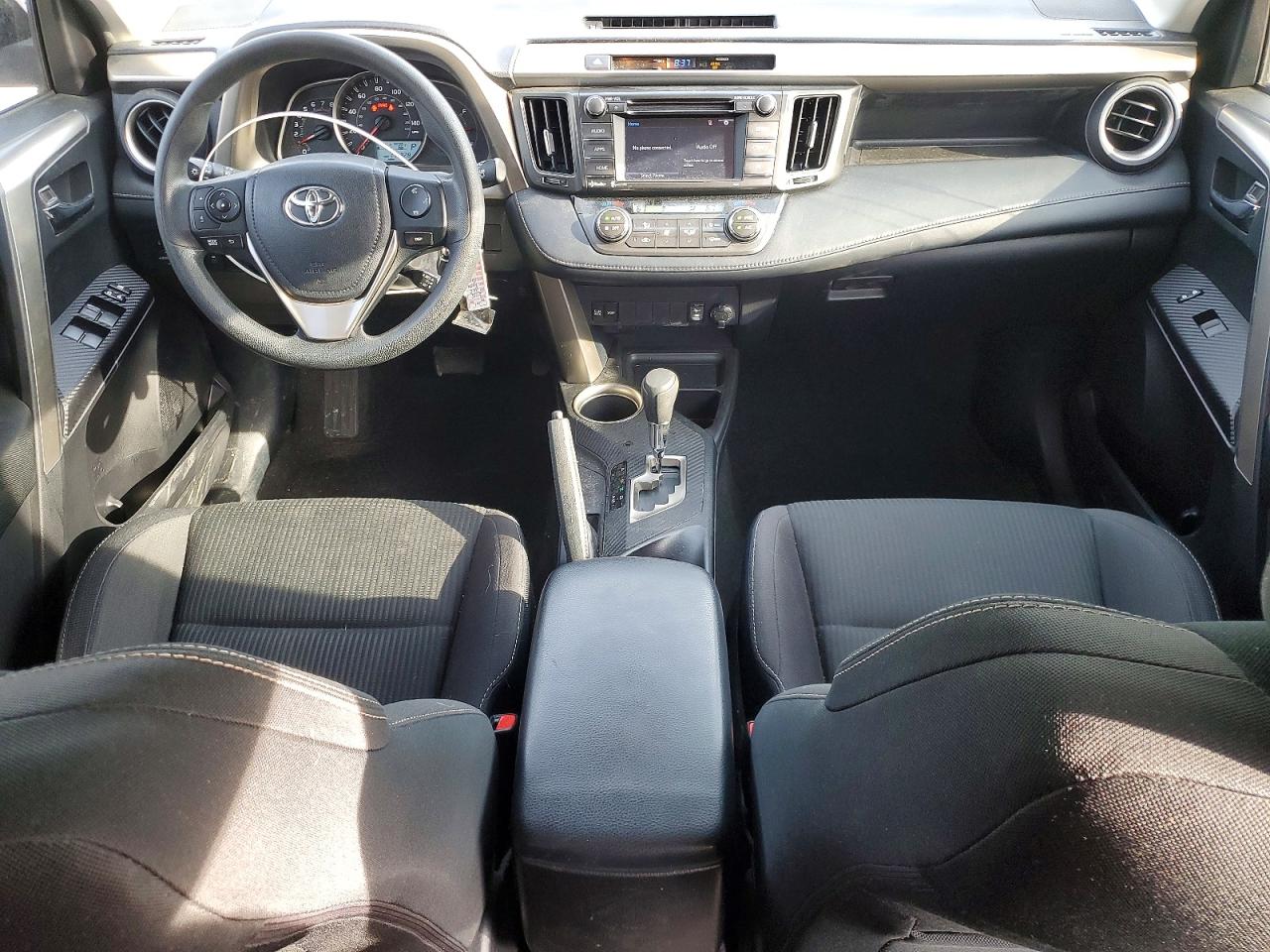 2015 TOYOTA RAV4 XLE photo 8