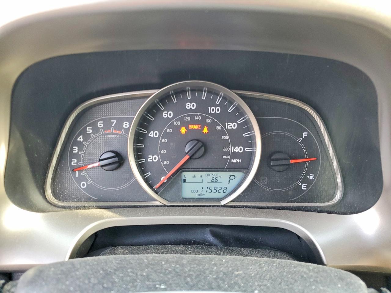 2015 TOYOTA RAV4 XLE photo 9