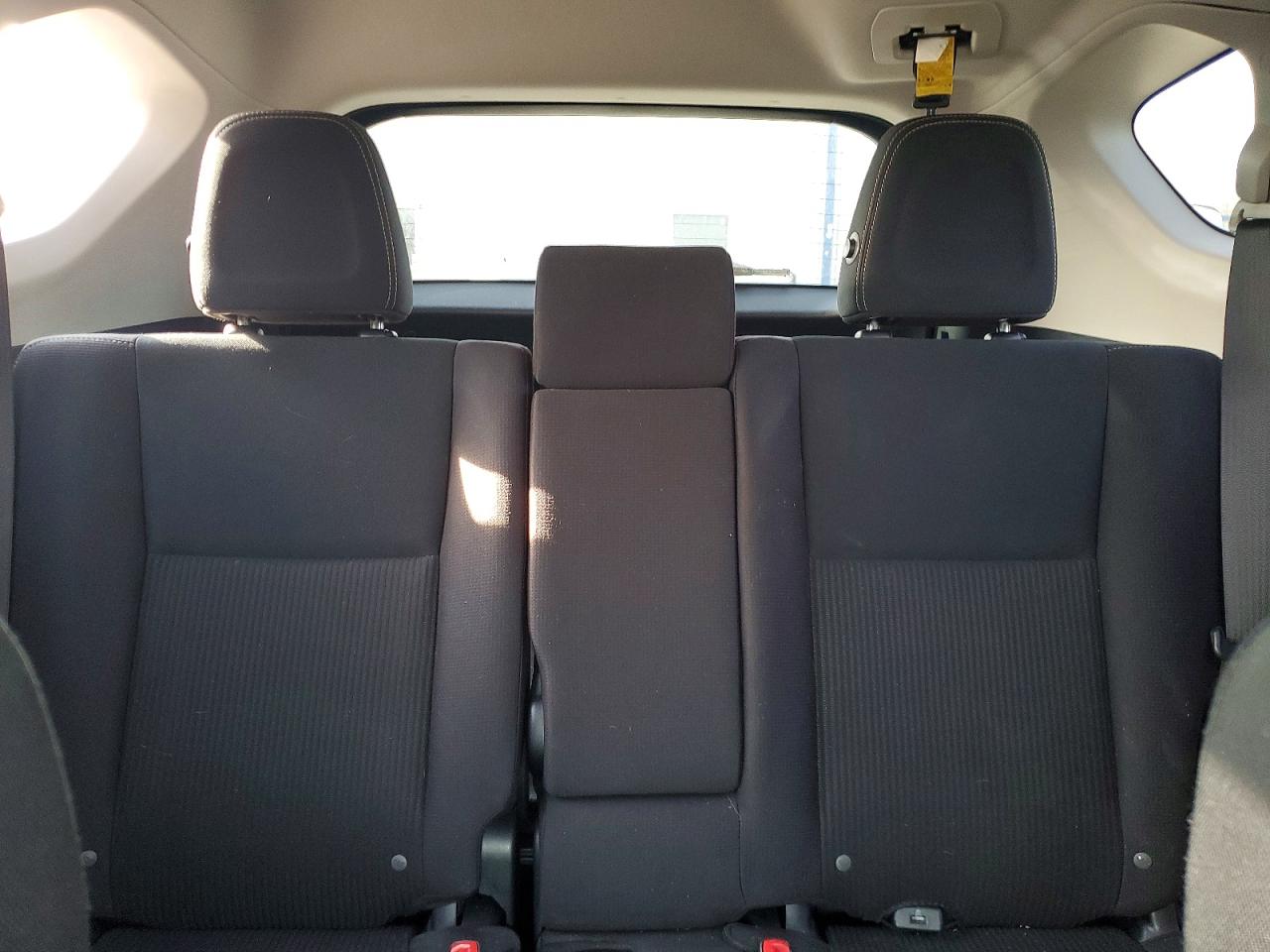 2015 TOYOTA RAV4 XLE photo 10