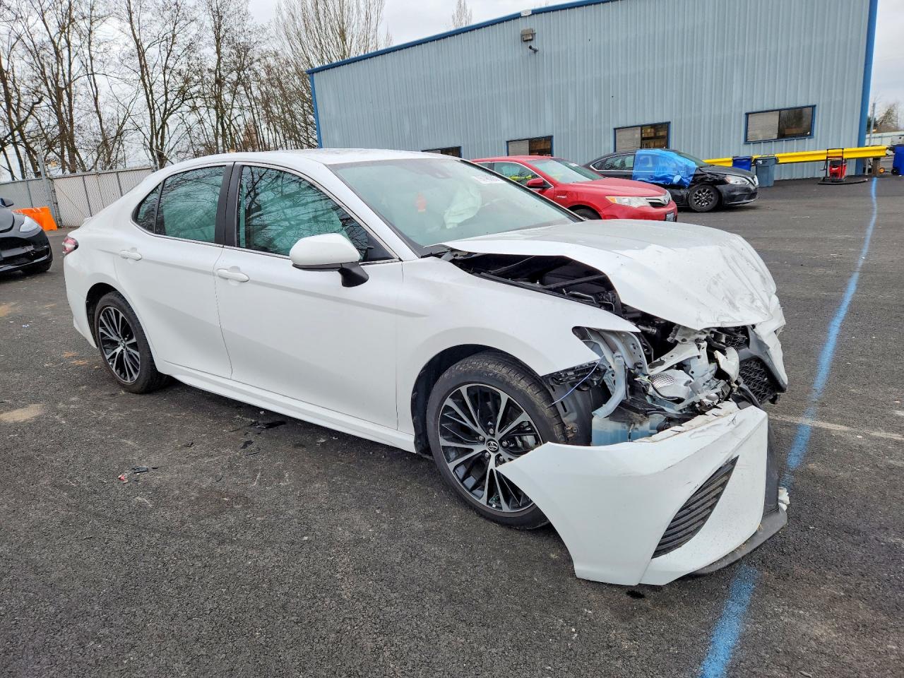 2020 TOYOTA CAMRY SE photo 4