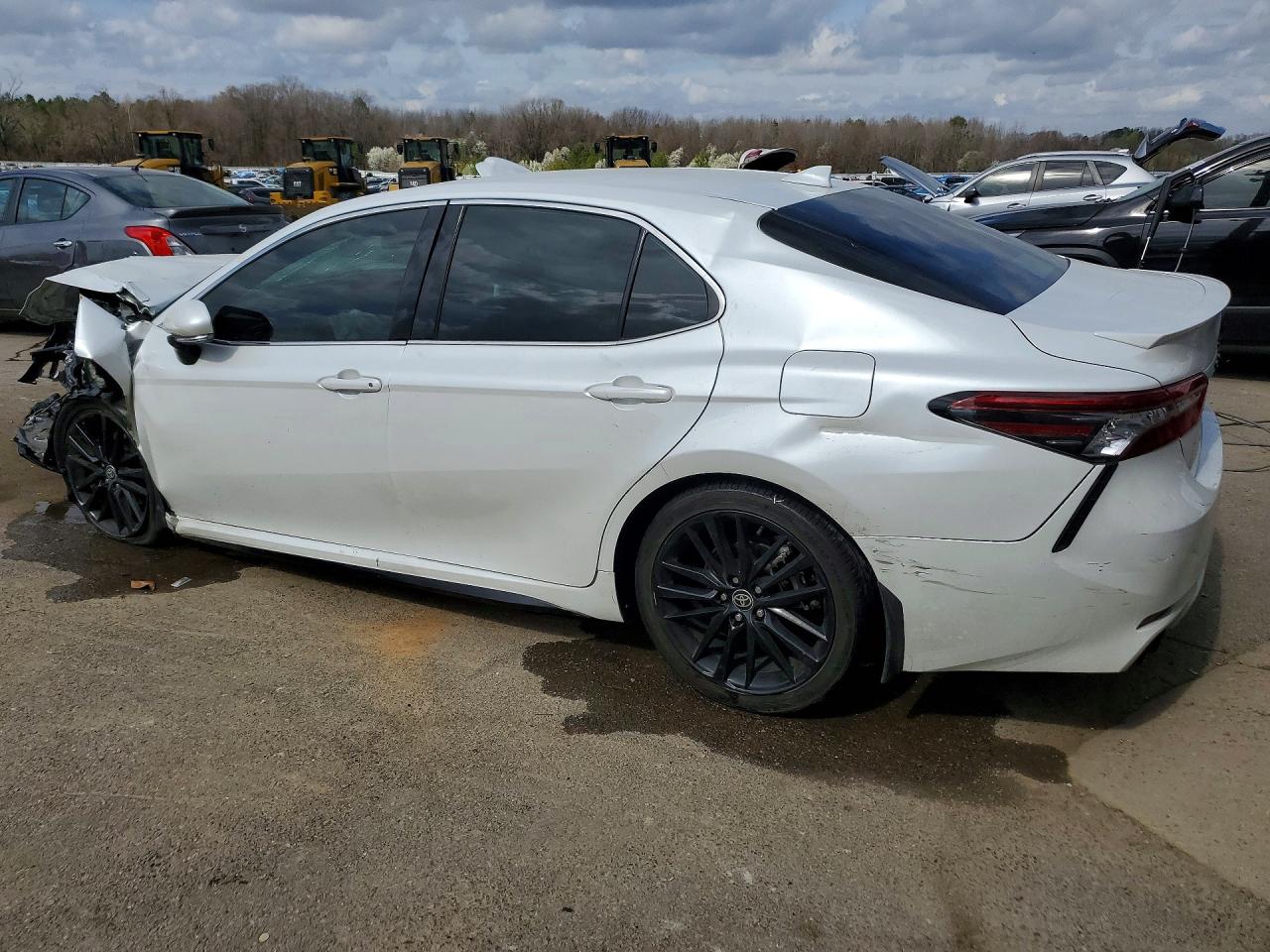 2023 TOYOTA CAMRY XSE photo 4