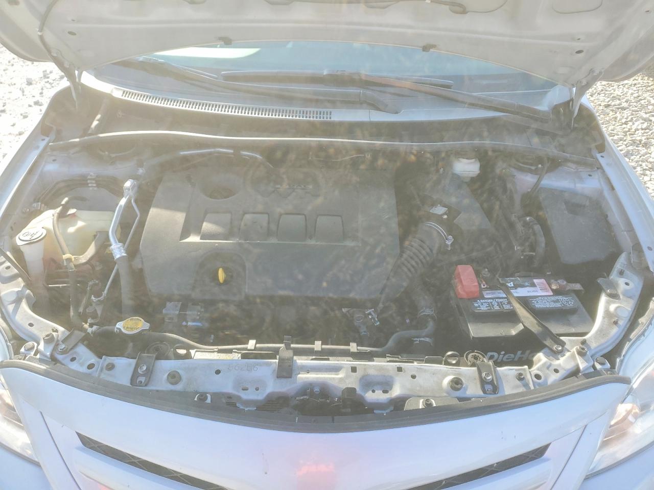 2012 TOYOTA COROLLA LE photo 31