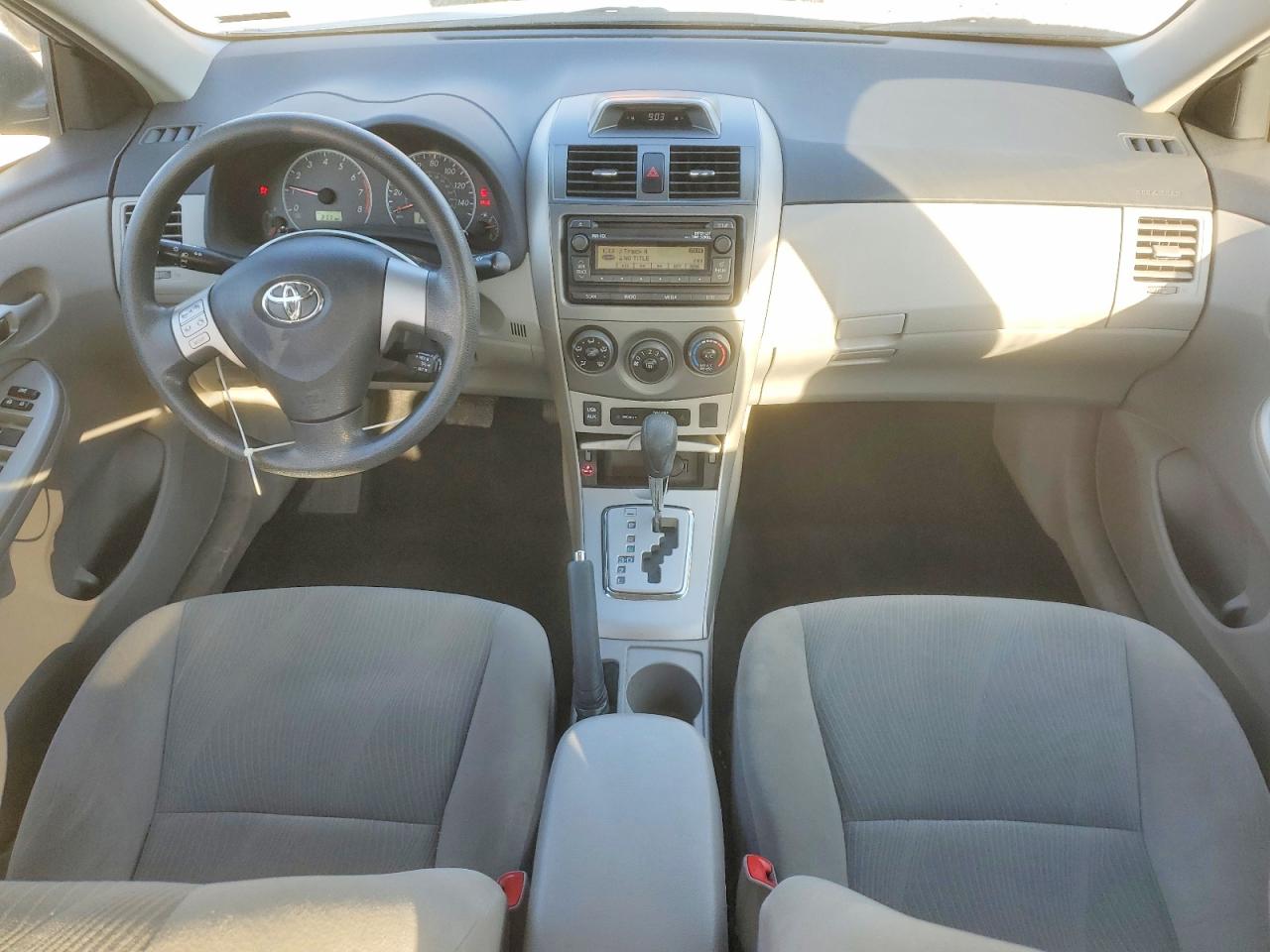 2012 TOYOTA COROLLA LE photo 22