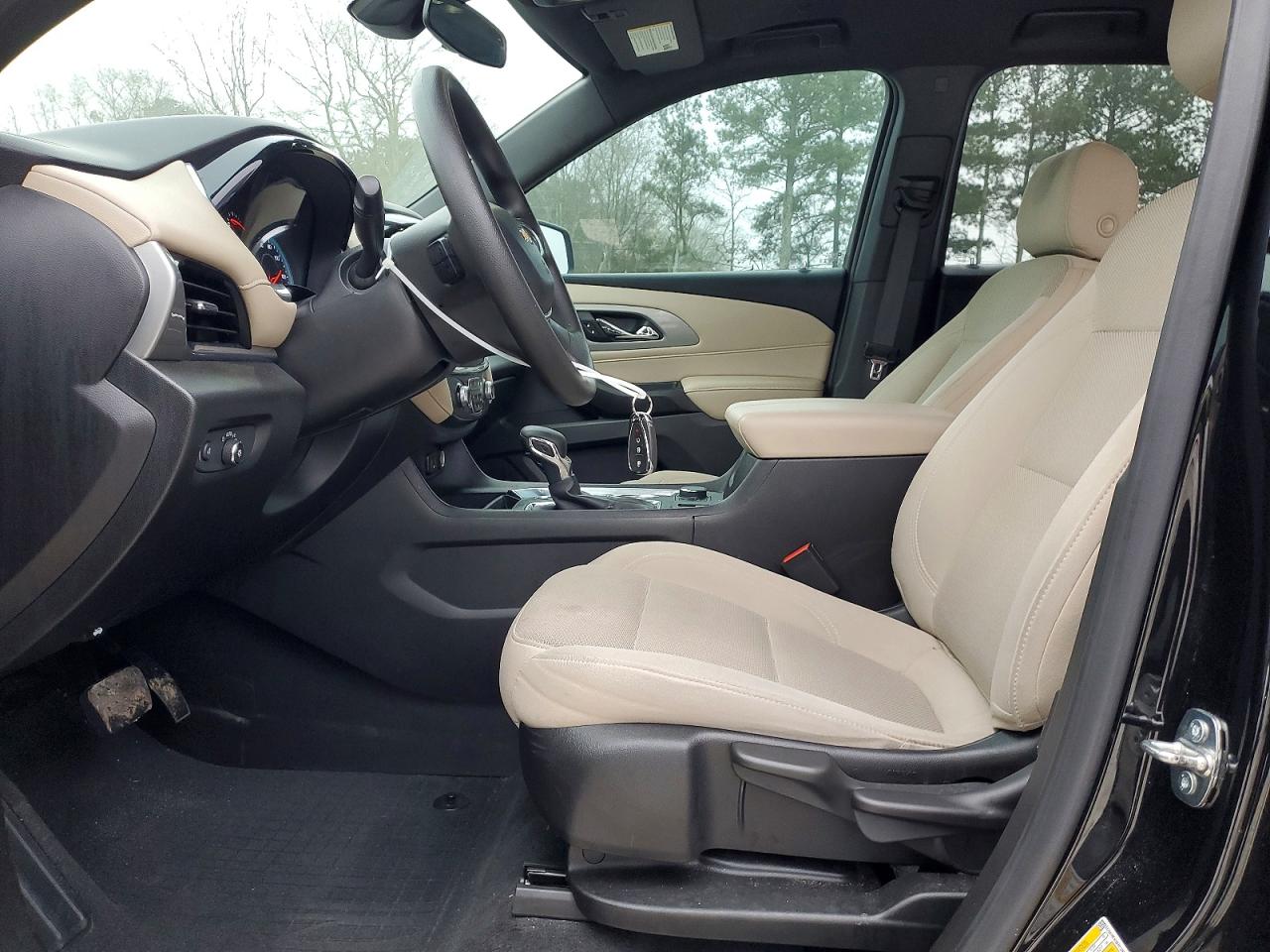 2023 CHEVROLET TRAVERSE LS photo 13