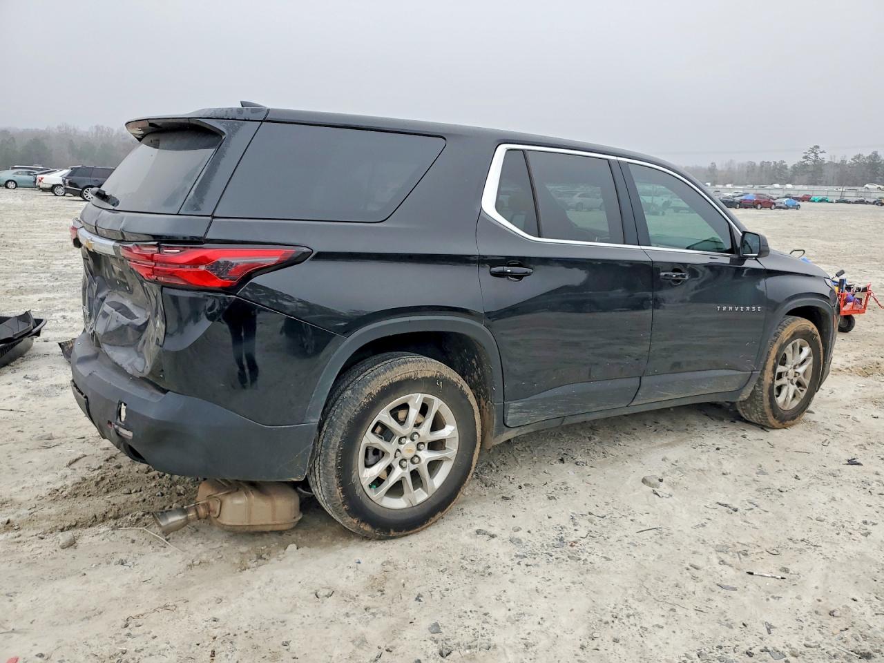 2023 CHEVROLET TRAVERSE LS photo 5