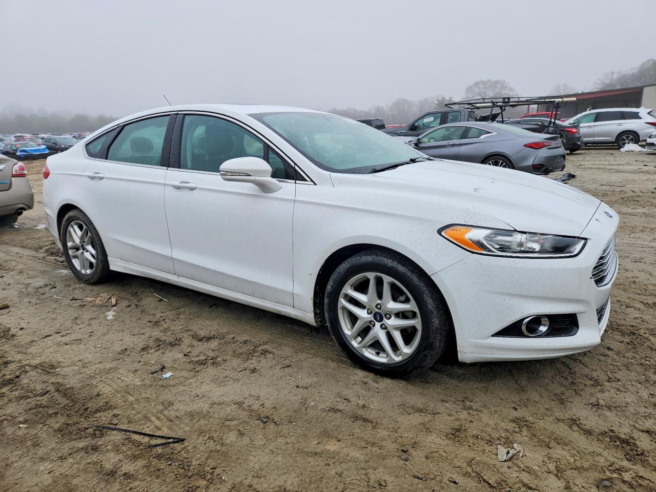 2014 FORD FUSION SE photo 4