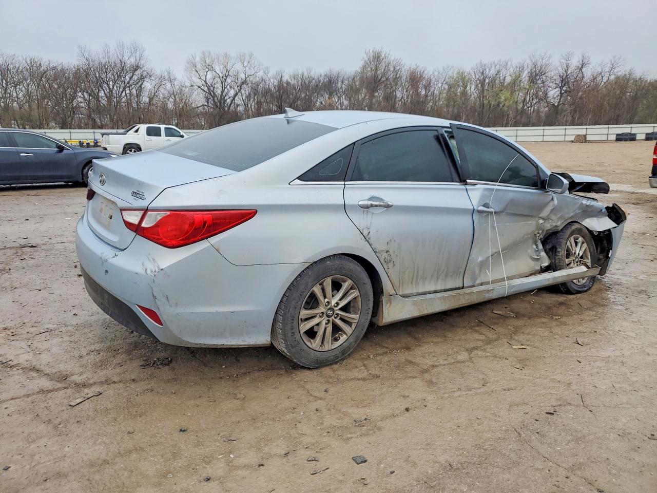 2014 HYUNDAI SONATA GLS photo 3