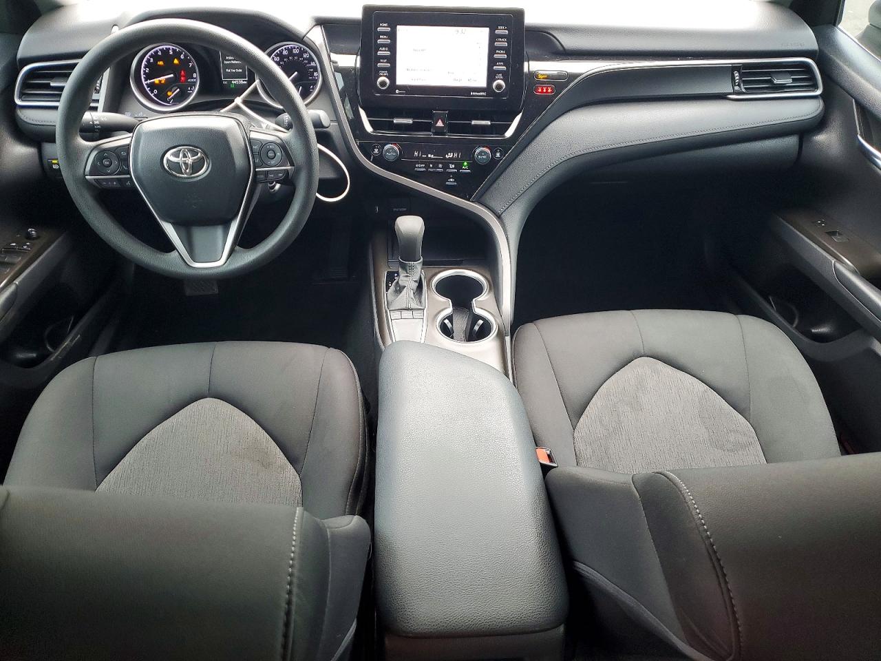 2023 TOYOTA CAMRY LE photo 8