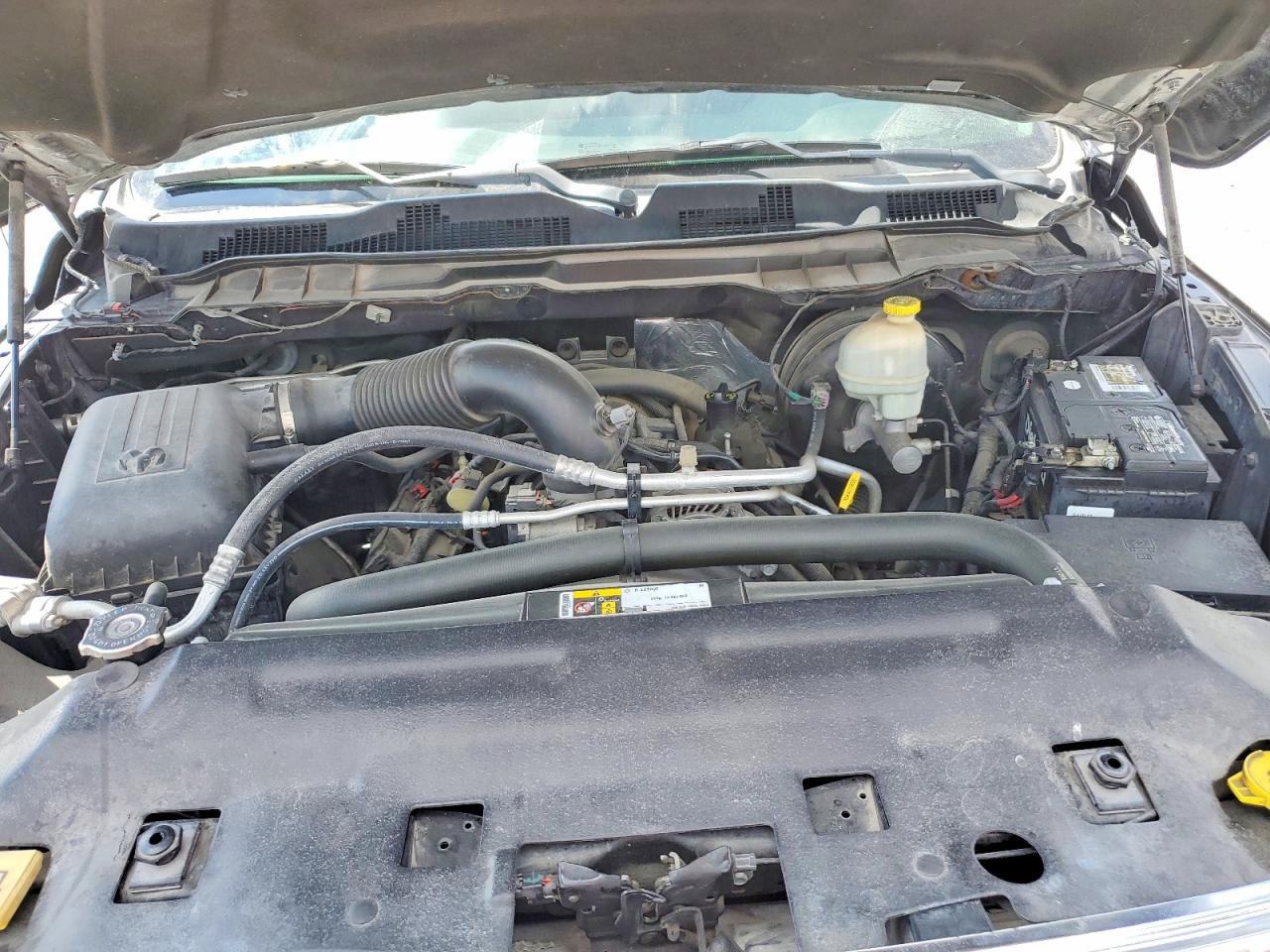 2016 RAM 1500 SLT photo 11