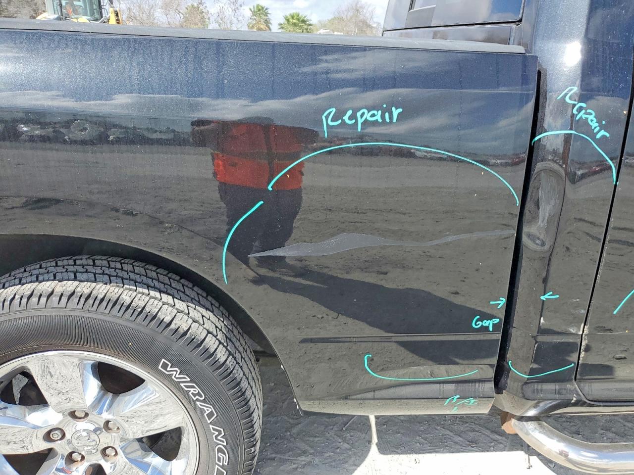 2016 RAM 1500 SLT photo 10