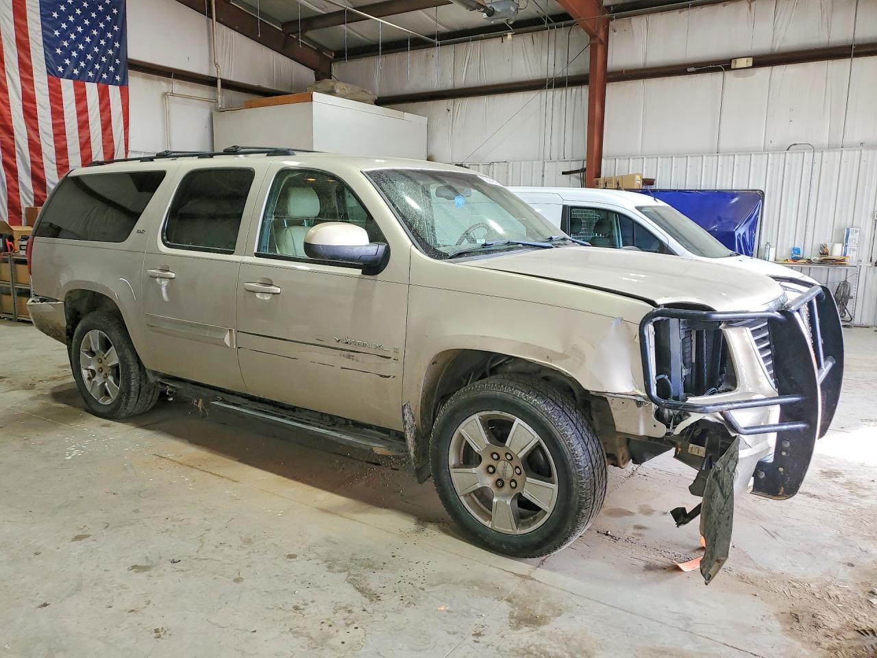 2007 GMC YUKON XL K1500 photo 10