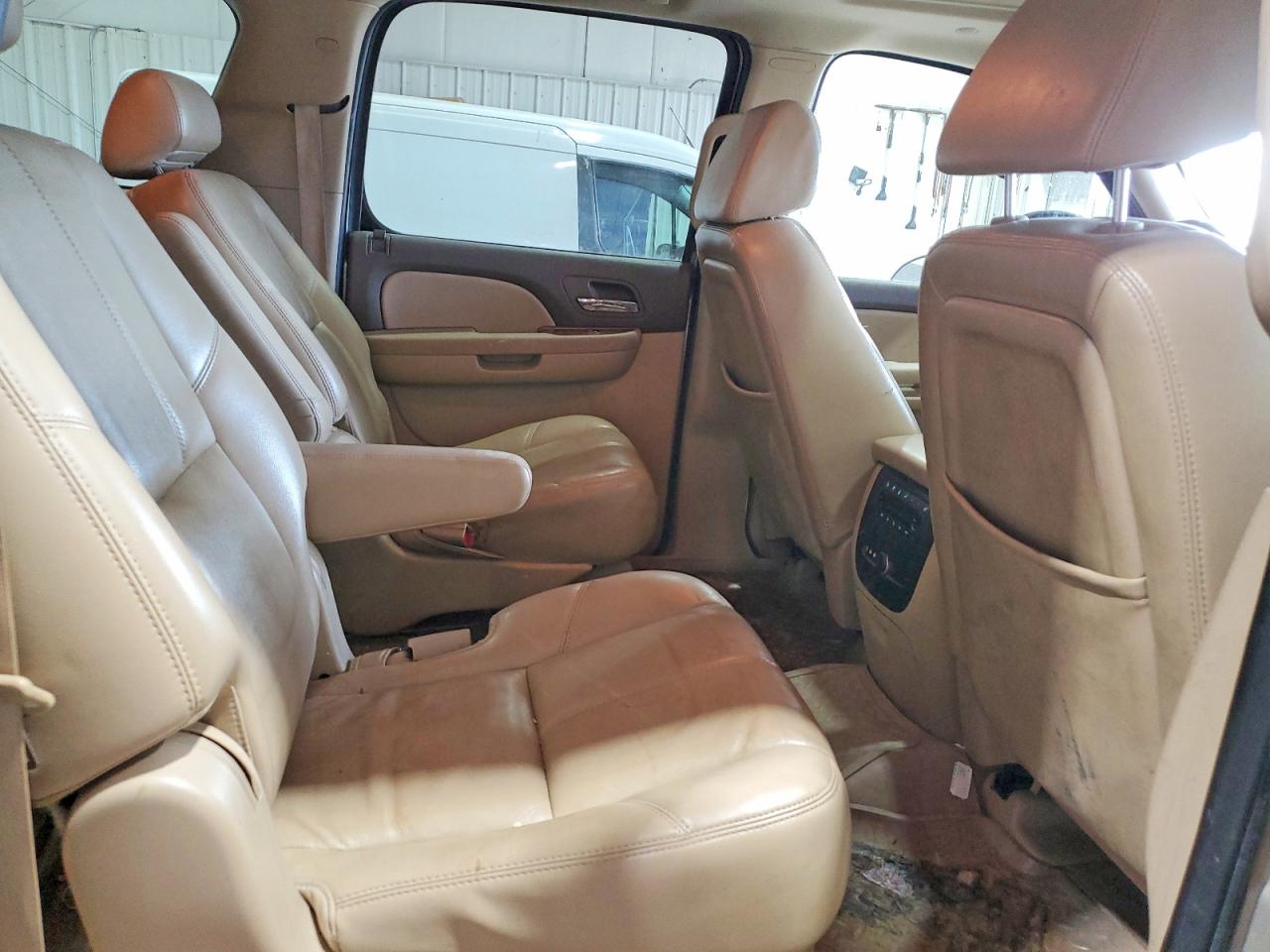 2007 GMC YUKON XL K1500 photo 31