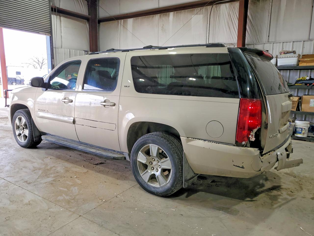 2007 GMC YUKON XL K1500 photo 4