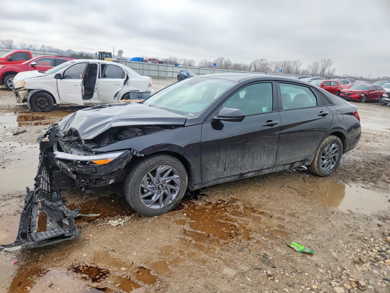 2024 HYUNDAI ELANTRA