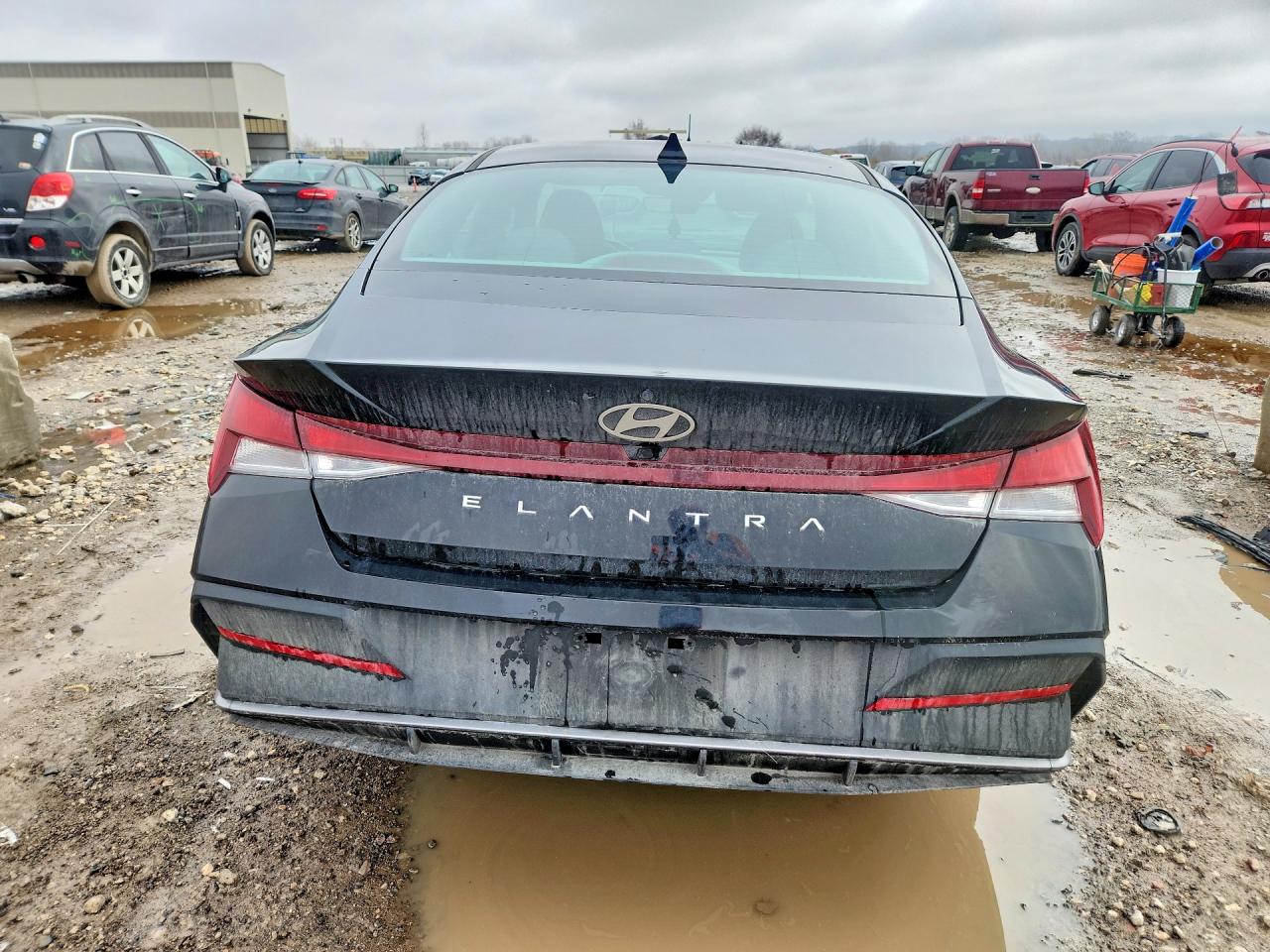 2024 HYUNDAI ELANTRA SEL photo 16