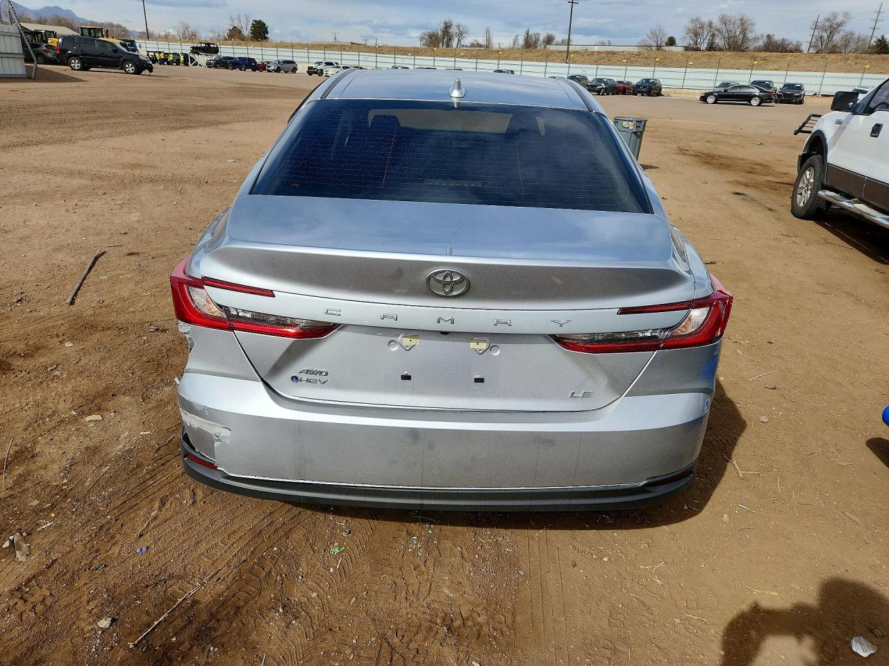 2025 TOYOTA CAMRY LE photo 11