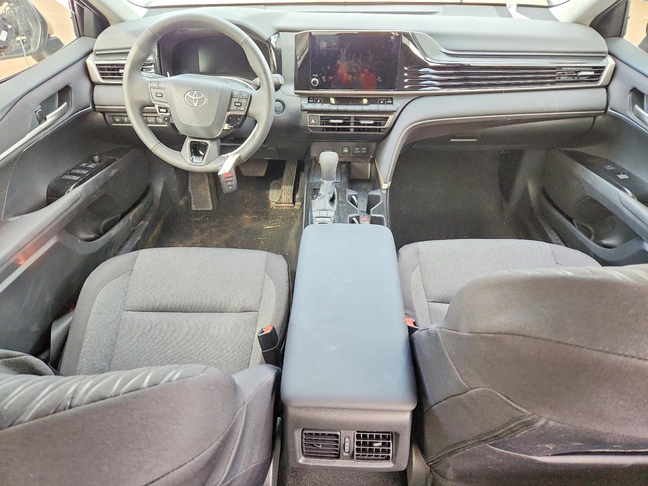 2025 TOYOTA CAMRY LE photo 15
