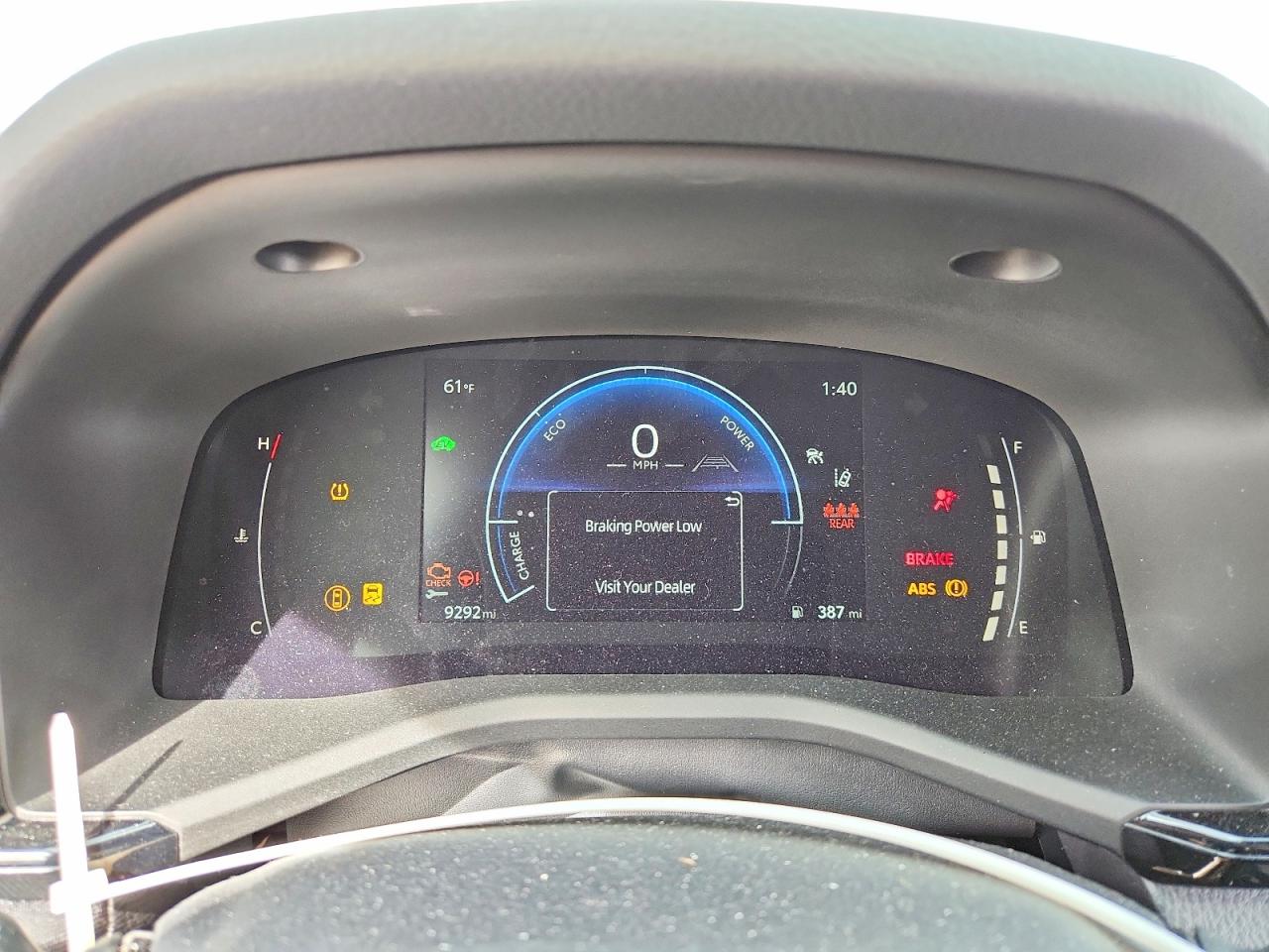 2025 TOYOTA CAMRY LE photo 17