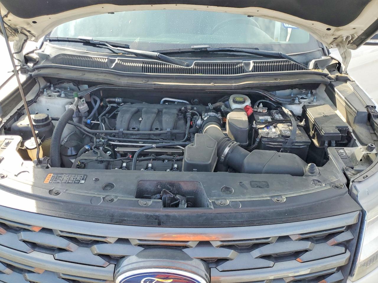 2018 FORD EXPLORER XLT photo 31