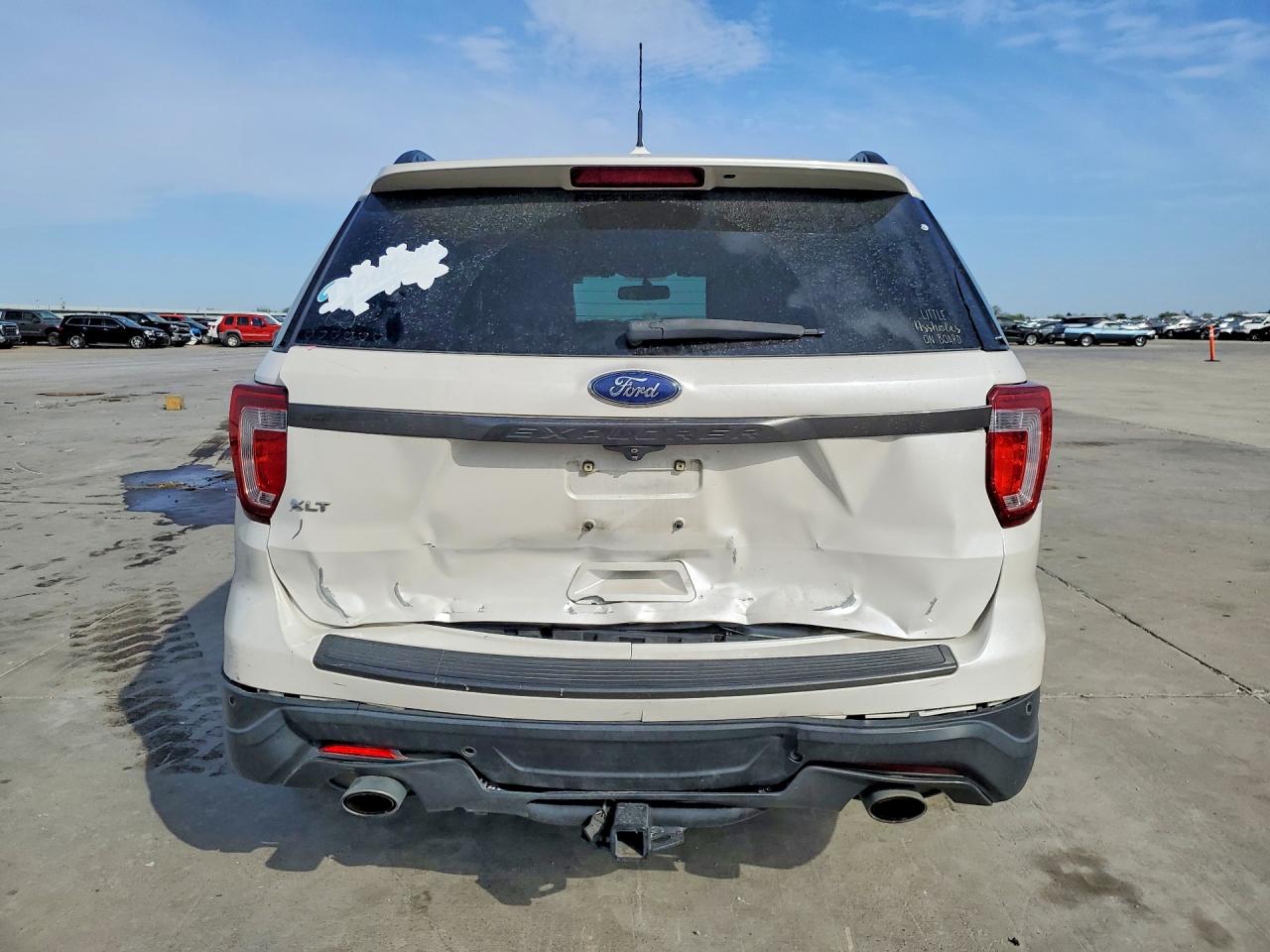 2018 FORD EXPLORER XLT photo 16