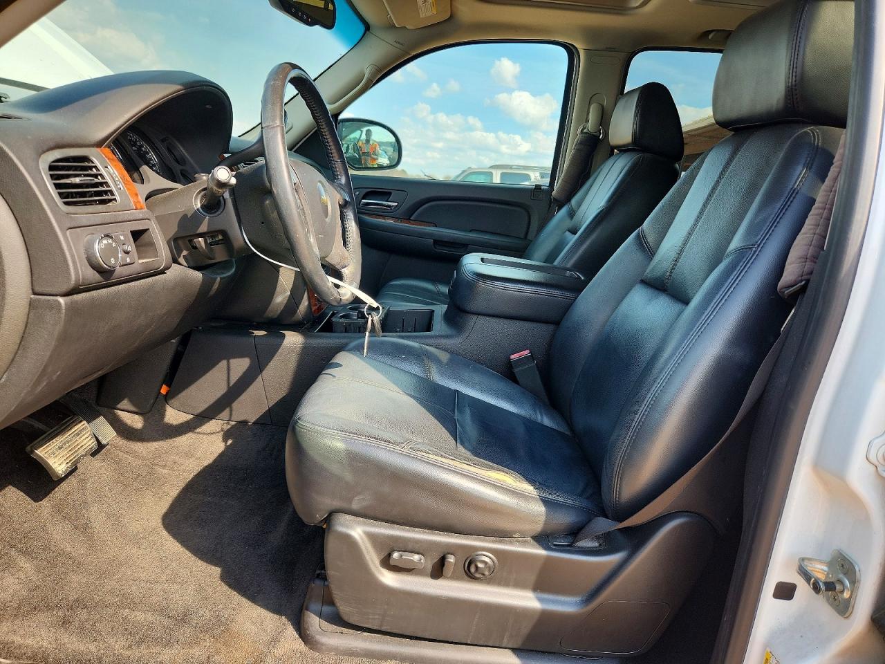 2007 CHEVROLET SUBURBAN C1500 photo 13