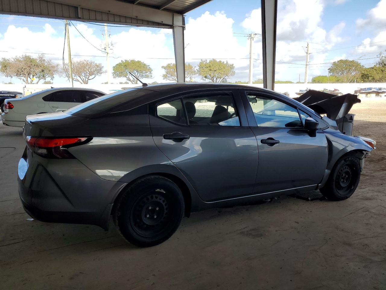 2021 NISSAN VERSA S photo 7