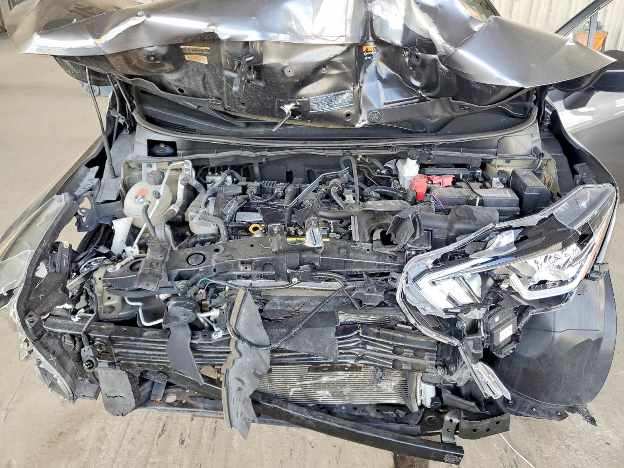 2021 NISSAN VERSA S photo 31